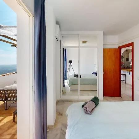 Pueblo - Cozy With Sea Views *